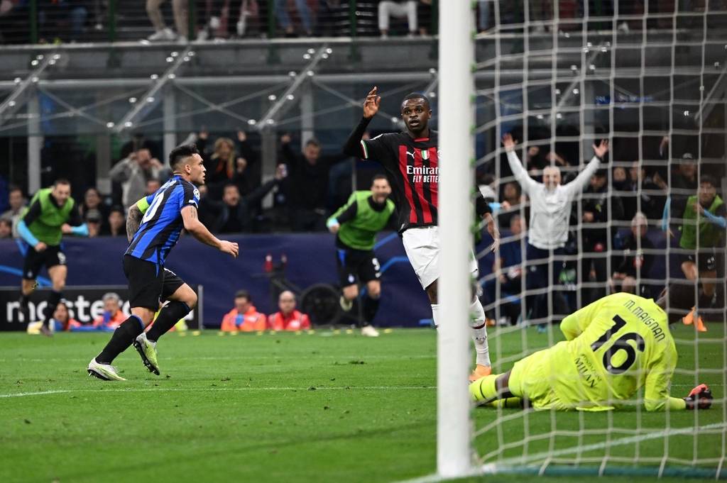 沙特联半场：本泽马破门，吉达联合暂2-0利雅得体育（半场战报：本泽马进球，吉达联合2-0领先利雅得体育）